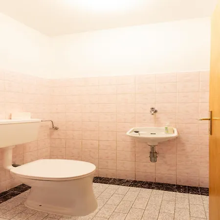 House In Near Zillertal Slopes 펜션 *